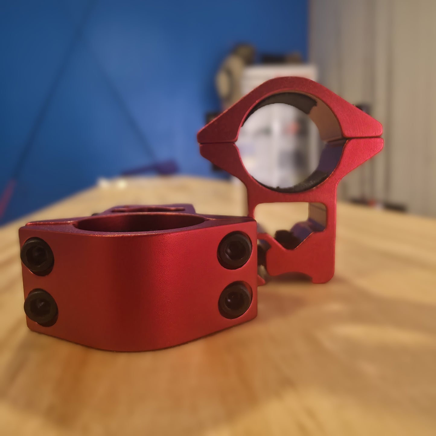 Montura Apolo 11 mm  Para Tubo 25 mm  Azul/Rojo