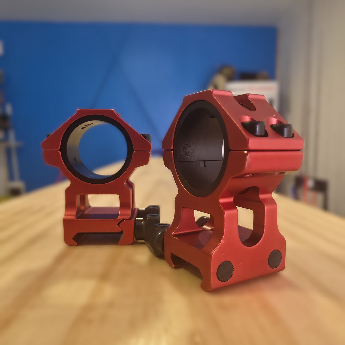 Montura Apolo Alta Picatinny 22 mm  Tubo 25–30 mm  Rojo/Dorado